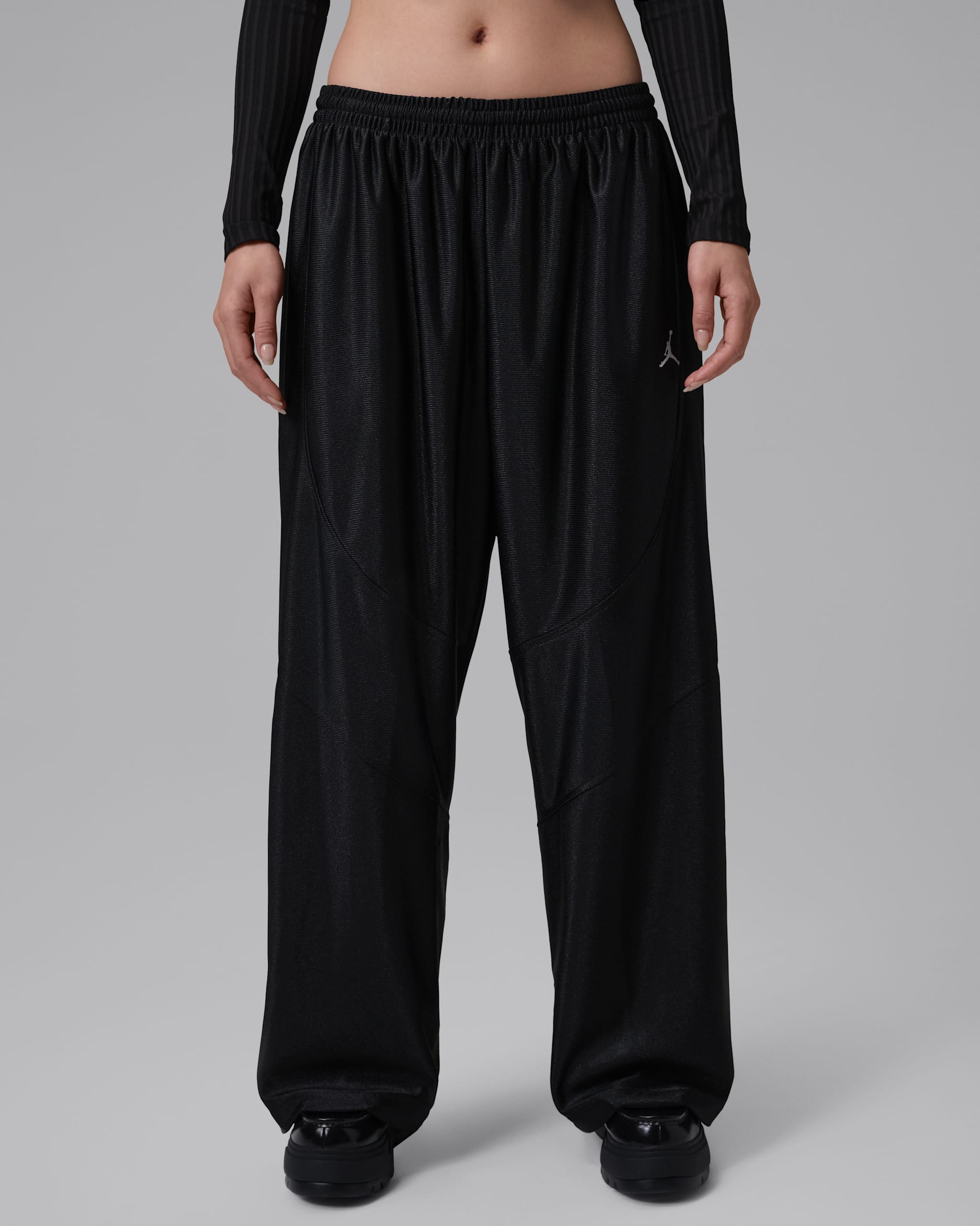 Jordan Brooklyn Women's DuraSheen Track Pants. Nike.com